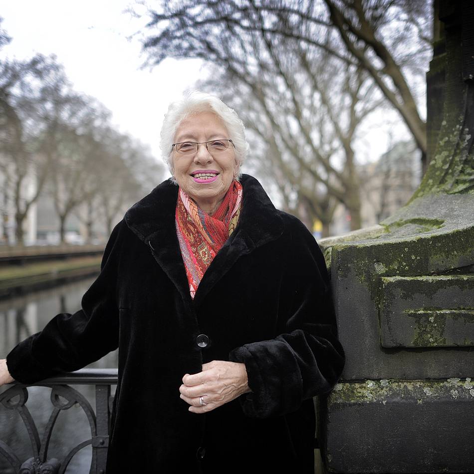 Verstorbene Ehrenoberbürgermeisterin: Düsseldorf setzt für Marlies Smeets die Fahnen auf halbmast
