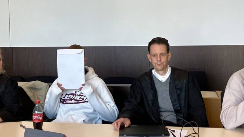 Nach Brand-Serie in Düsseldorf: Warum zwei junge Brandstifter mit Bewährungsstrafen davonkommen