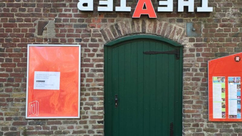 Schlosstheater Moers: Blick hinter die Kulissen – bei Kaffee und Kuchen