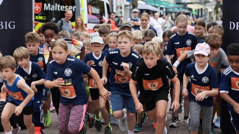 Stadtfest in Jüchen: Die Sommersause lockte tausende Besucher