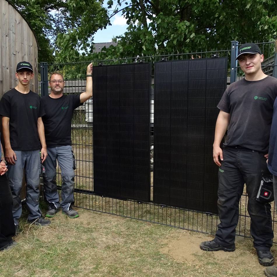 Jugendfarm in Meerbusch: Handwerker spenden ein Solar-Kraftwerk an die Arche Noah