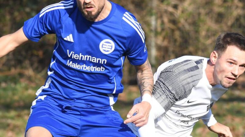 Pokalsieg und 2:2 gegen Solingen-Wald: Turu-Spieler Rey Alonso glänzt als Interimscoach