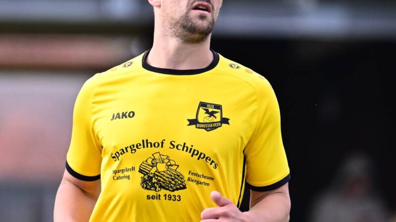 Bezirksliga-Spiel länger unterbrochen: Veens Julian Schmelzer muss ins Krankenhaus