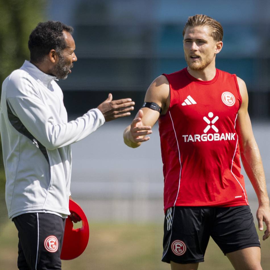 Sitzt die neue Marschroute schon?: Womit Thioune bei Fortunas Pressing noch nicht ganz zufrieden ist