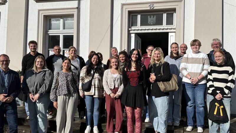 Hückeswagener Jugend- und Sozialwerk: Nachwuchskräfte der Gotteshütte starten in eine spannende Zeit