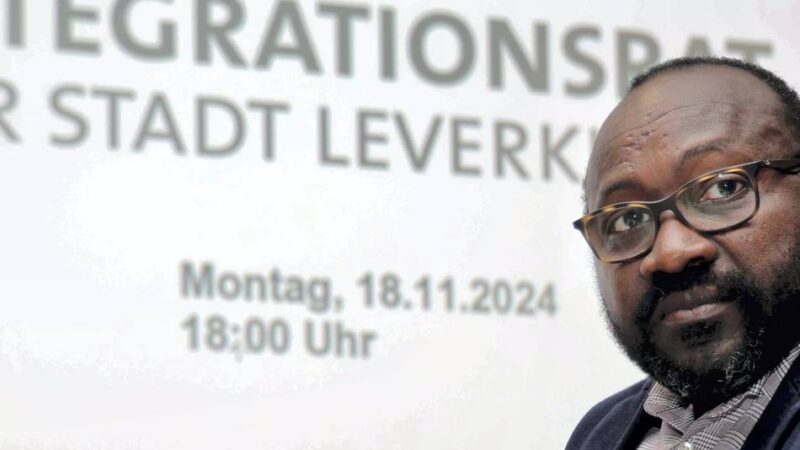 „Interkulturelle Woche“ in Leverkusen: Von Traumhochzeiten und Bouzouki-Klängen
