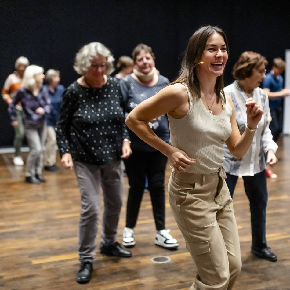 Aktion in Düsseldorf: Renata und Valentin Lusin bringen Garather zum Tanzen – „das ist ein bisschen wie bei Let’s Dance“