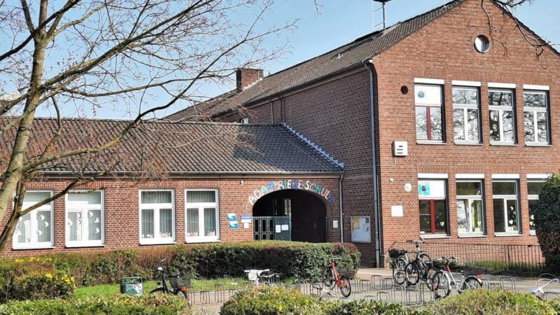 Schulwegsicherung in Meerbusch: Elterntaxis sollen von Adam-Riese-Schule fern bleiben
