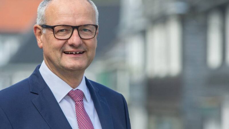 Zum Abschied ins Forum: Bürgermeister lädt die Hückeswagener zum Konzert mit Wasserfuhr-Brüdern ein
