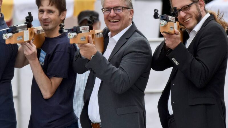 Marc Buchholz nach Wahlpanne wohl doch Bürgermeister: Kevelaer zittert mit beim Wahlkrimi in Mülheim