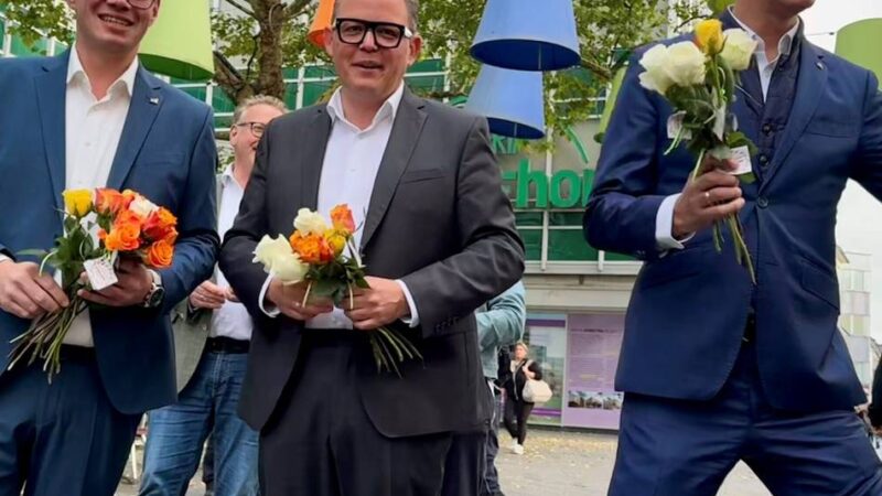 Kommunalwahl 2025 in Krefeld: „Du, hier läuft gerade Hendrik Wüst vorbei!“