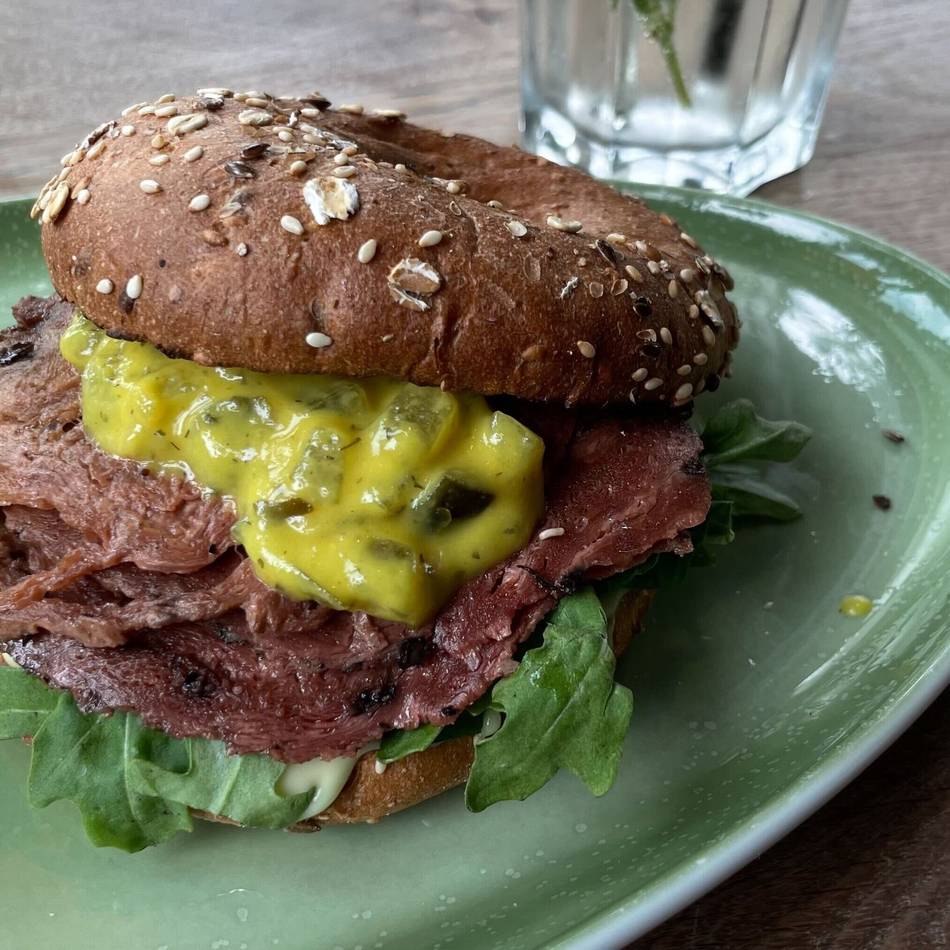 Neu im Sortiment: So schmeckt der vegane Bagel bei Hans im Glück