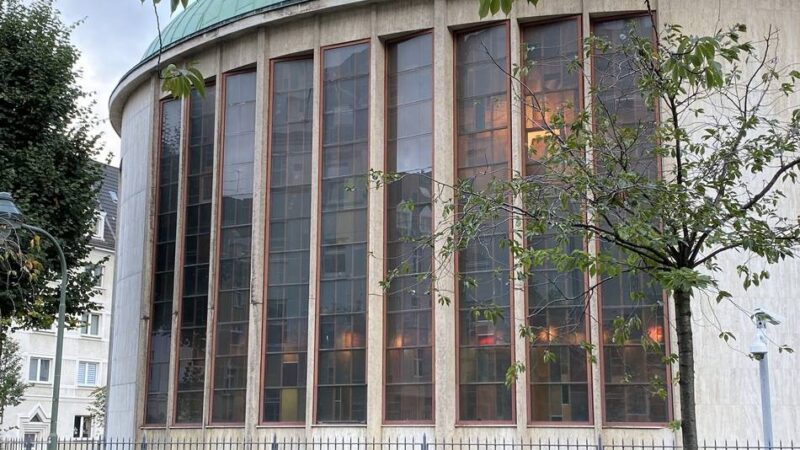Vor der Synagoge in Düsseldorf: Kundgebung zum Gedenken der Opfer des Überfalls der Hamas auf Israel