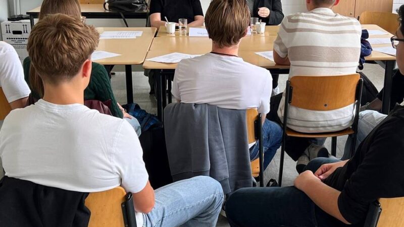 Speed Debating am Werner-Jaeger-Gymnasium Nettetal: Viele Fragen, wenig Zeit und interessierte Schüler