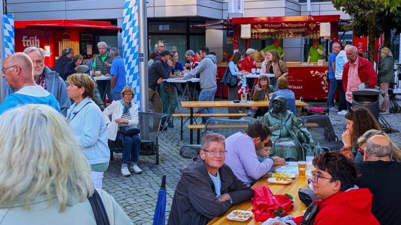 Feierabendmarkt in Wermelskirchen: „Auf die Wermelskirchener ist Verlass“