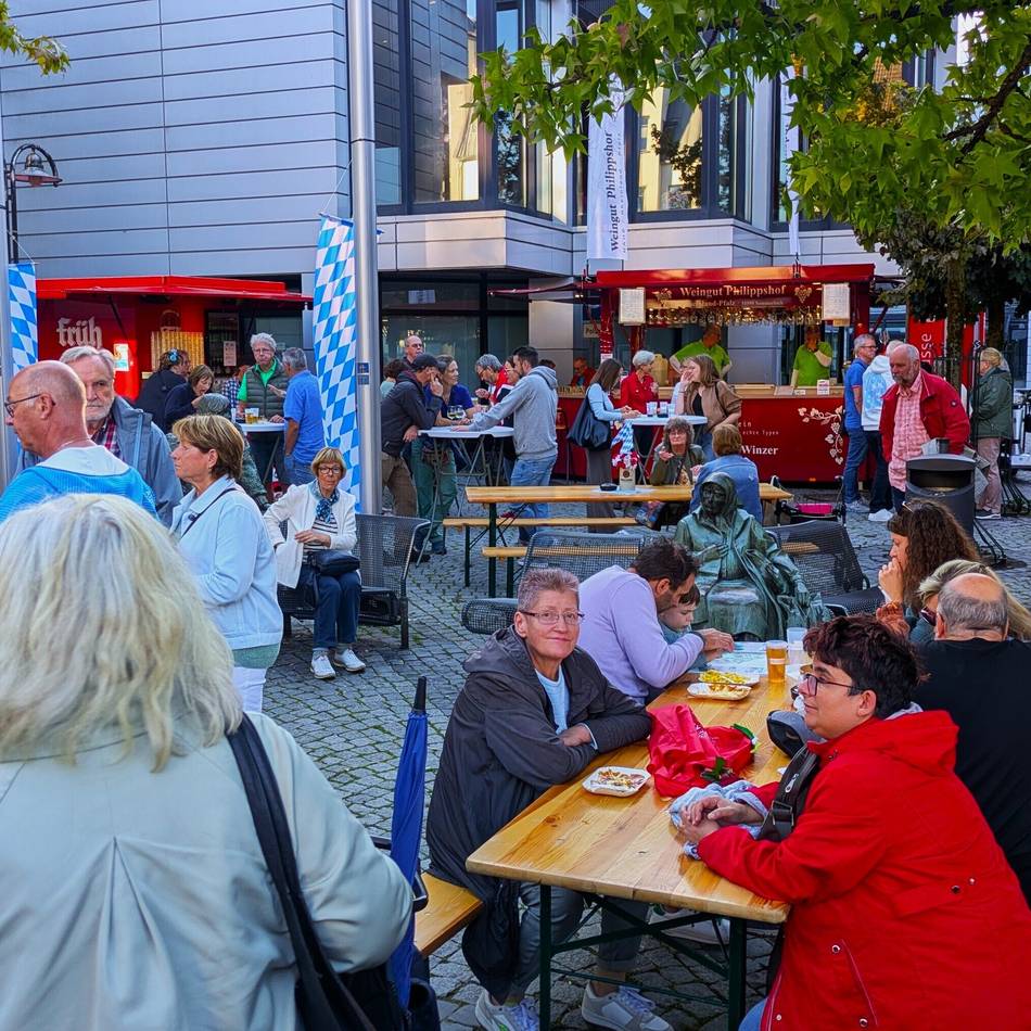 Feierabendmarkt in Wermelskirchen: „Auf die Wermelskirchener ist Verlass“