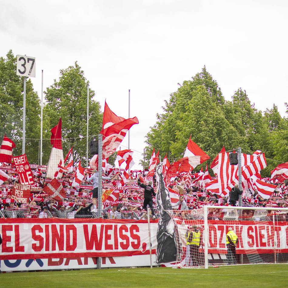 95-jähriger Geburtstag: Fortuna-Ultras wollen Paul-Janes-Stadion beim U19-Derby gegen Köln feiern