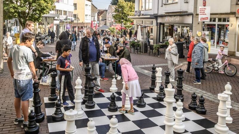 Verkaufsoffener Sonntag: Kleve vereinte gutes Wetter, Einkauf und Vereinsleben beim Stadtfest