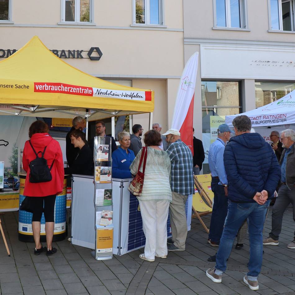 Beratung in Ratingen: Sonnenenergie zum Anfassen am Infostand am Marktplatz