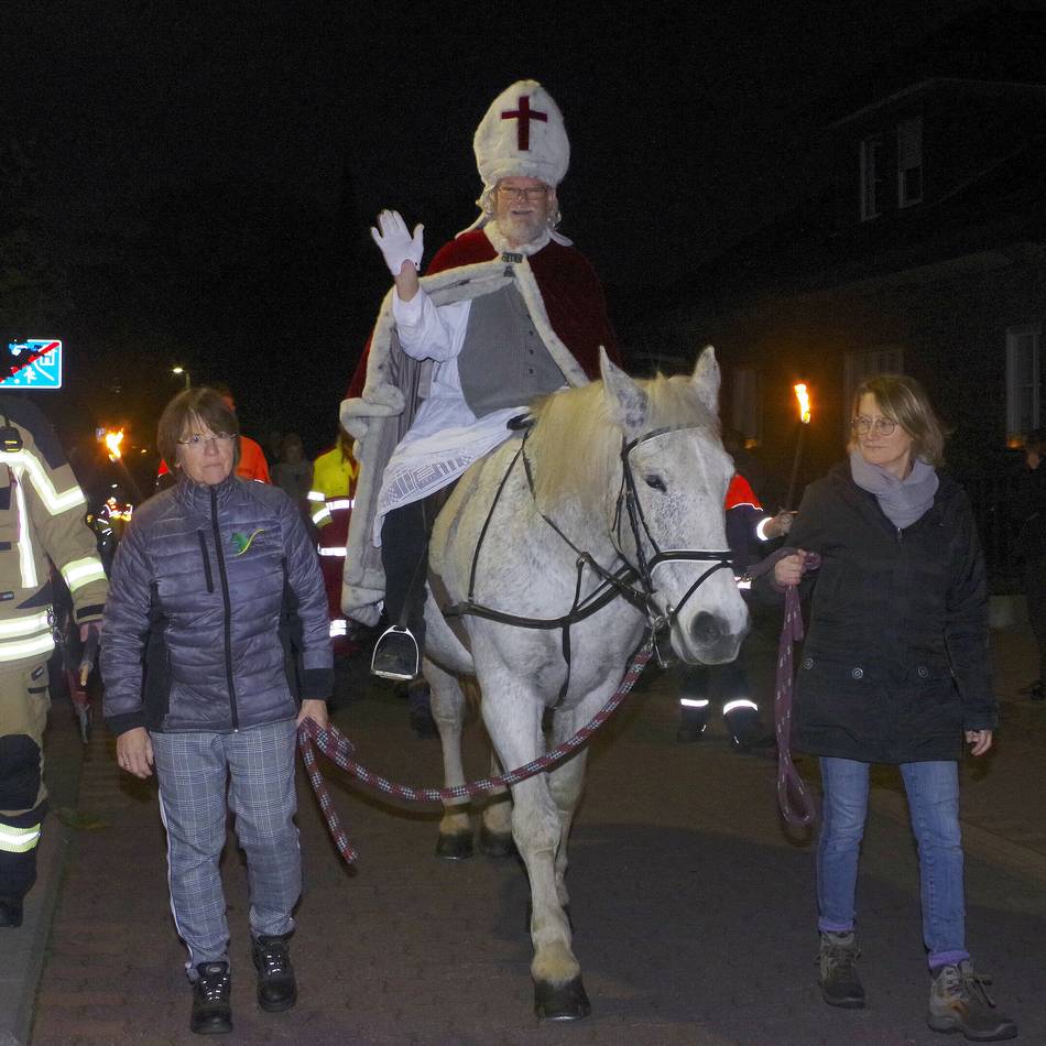 St. Martinszug am 12. November: Tütensammler sind in Alpen unterwegs