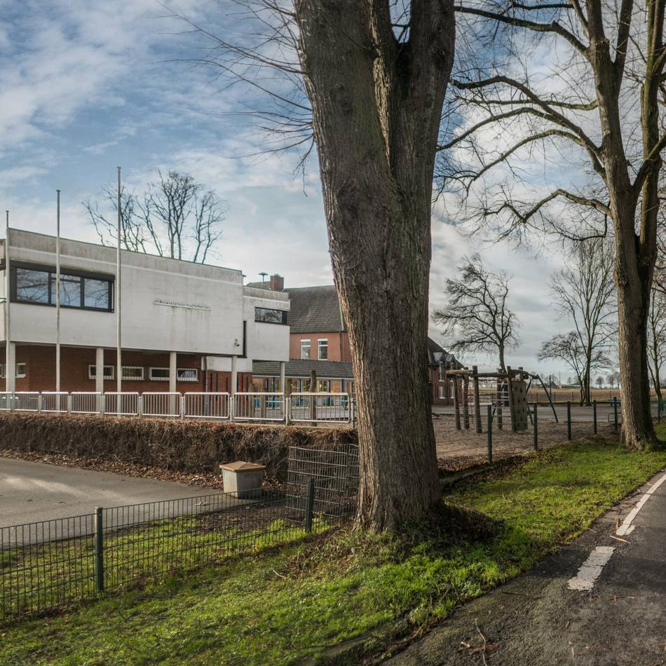 Katholische Schulen im Kreis Kleve: Das Kind taufen lassen für den Platz an der Grundschule?