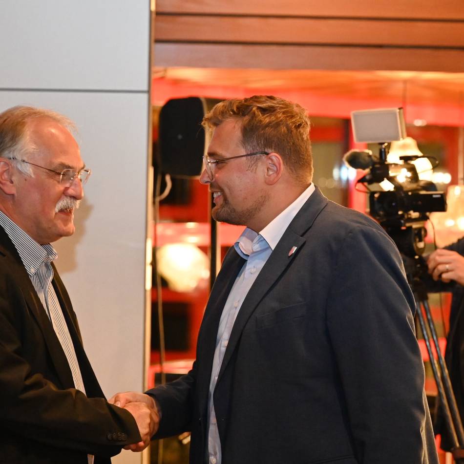 Stichwahl in Radevormwald: Heißt es jetzt etwa: Bürgermeister gegen die Politik?