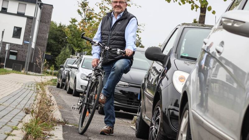 Zu eng, verwirrend markiert, zugeparkt: Ärger über Radwege-Chaos in Neukirchen