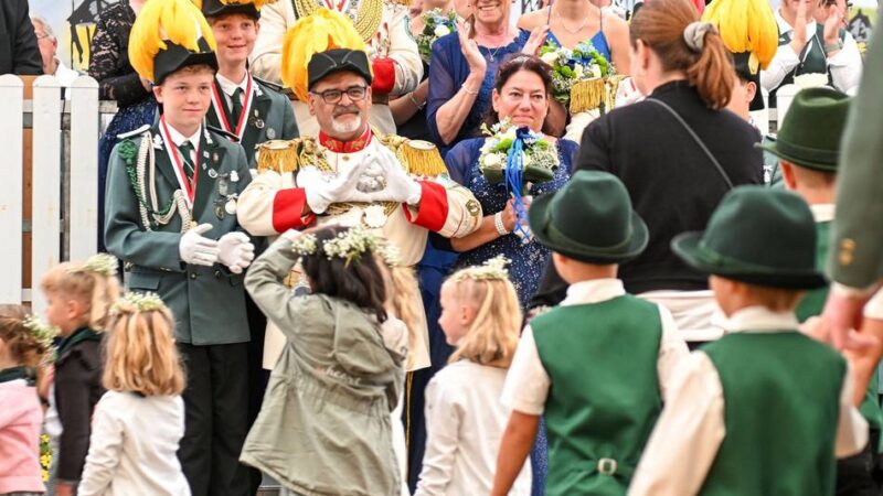 St.-Sebastianus-Bruderschaft Neersen: Schützen holen Vogelschuss nach