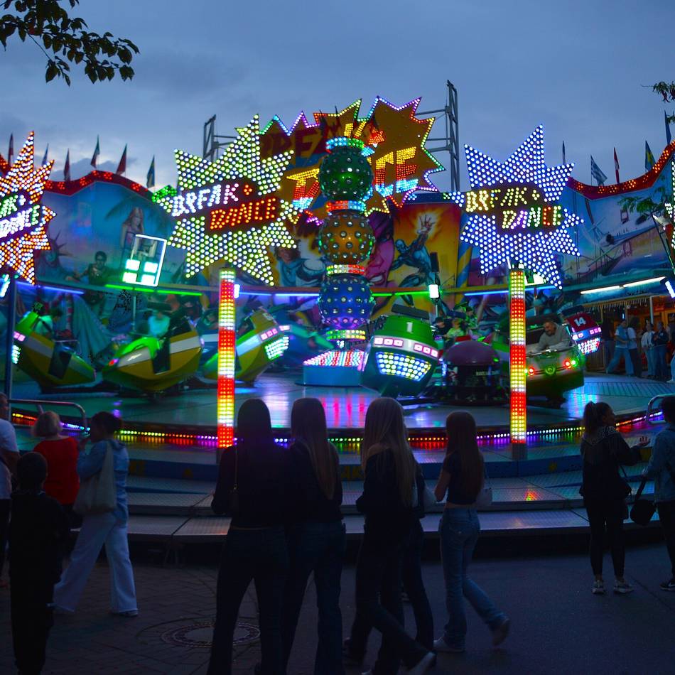 Radevormwalder Herbstkirmes 2025: Rade feiert Pflaumenkirmes und Weltkindertag