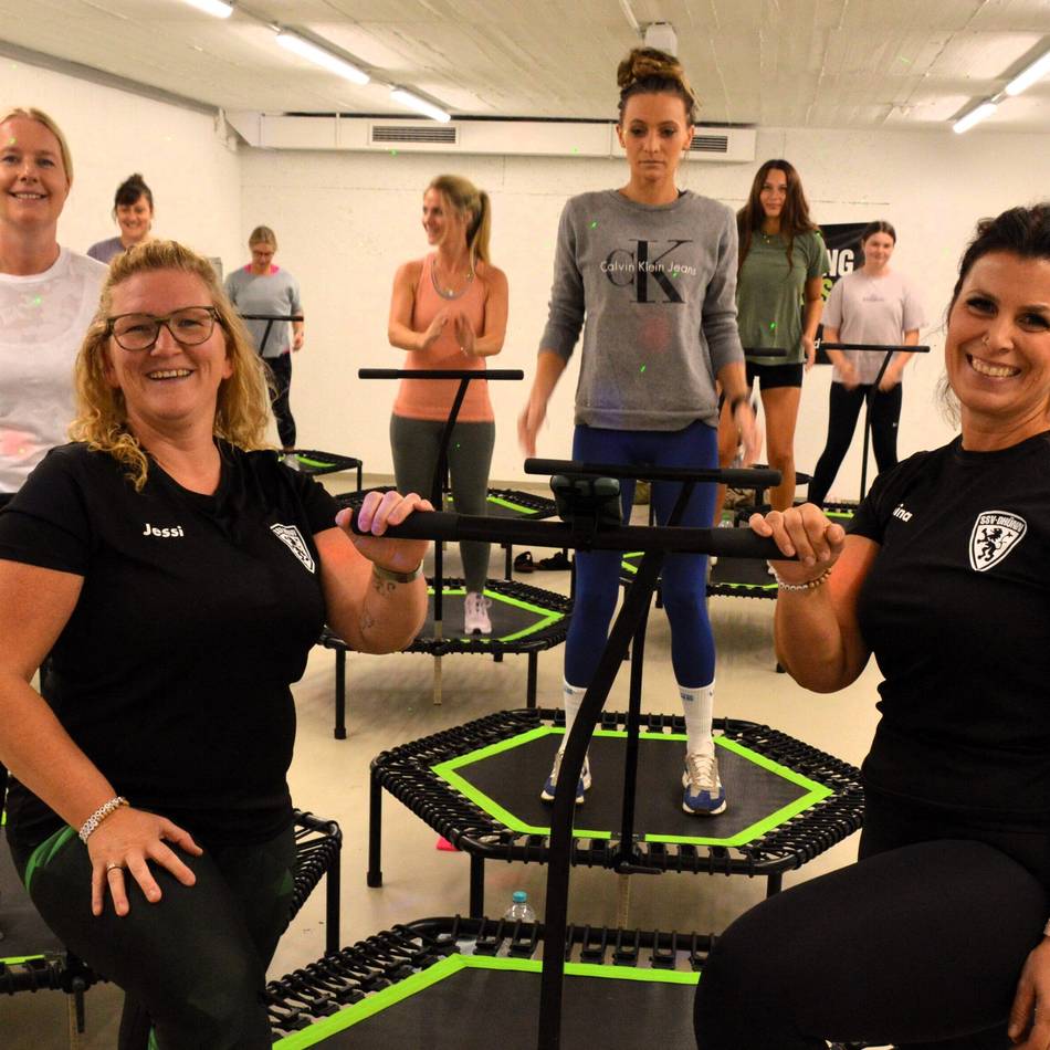 Besonderes Sportangebot in Wermelskirchen: Ein Dorf im Trampolin-Rausch