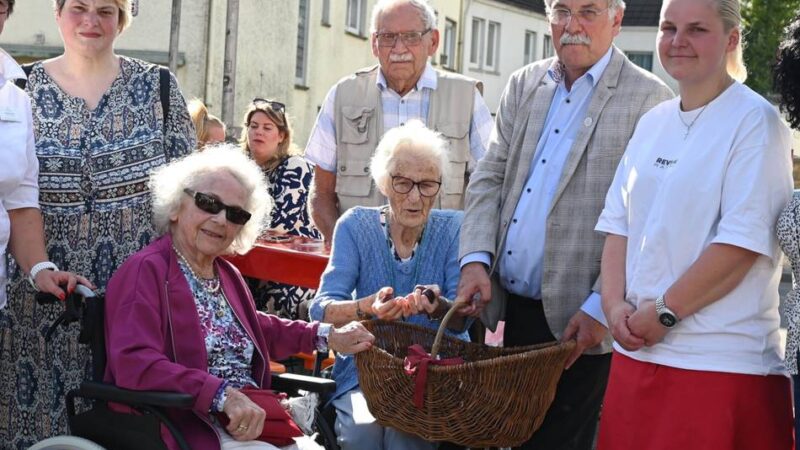 Auftakt zum Volksfest in Radevormwald: Die Pflaumenkirmes hat begonnen