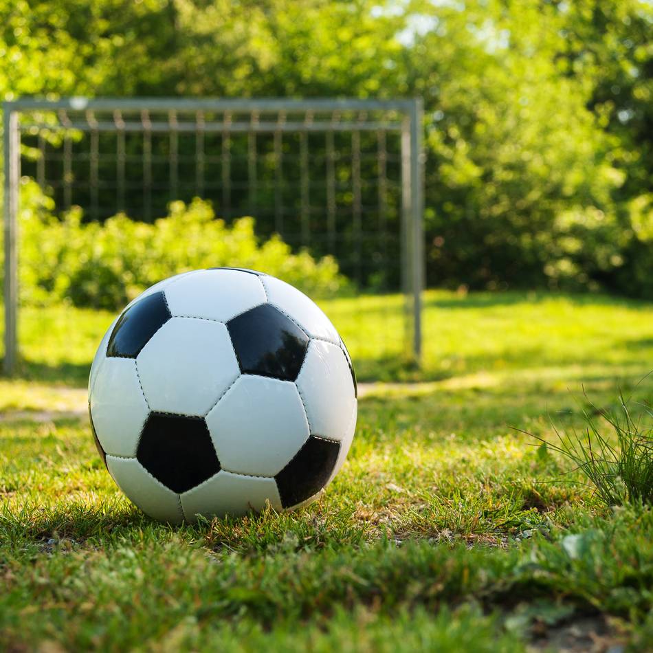 Fußballturnier in Dülken: Jugend bolzt am Buscher Weg