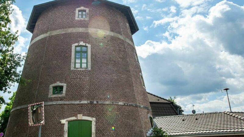 Ausstellung in Schwalmtal-Amern: Karikaturen im Mühlenturm