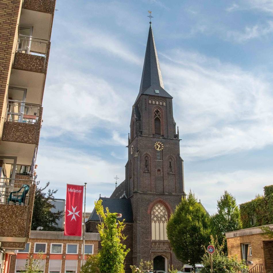 Pfarrei St. Franziskus in Duisburg-Homberg: Katholische Kirche schließt zwei von drei Gotteshäusern