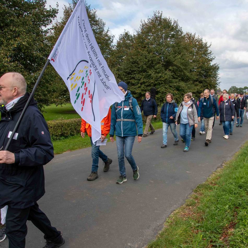 100 Teilnehmer aus dem Bistum Münster: Stützen im Gemeindeleben – Küster pilgern nach Kevelaer