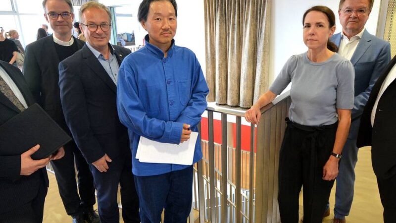 Erzbischöfliches Gymnasium Marienberg Neuss: Kunstwerk erinnert an jüdische Schülerinnen