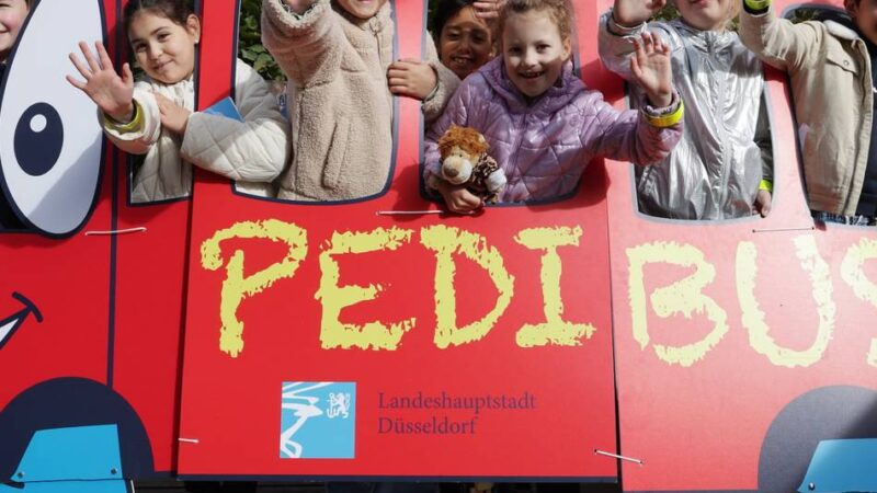 Schulwegesicherheit in Düsseldorf: Elterntaxis unerwünscht – „Kinder müssen Selbstständigkeit lernen“