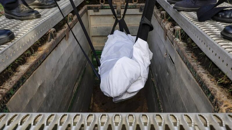 „Unsere Toten gehören hierher“: Islamische Tuchbestattungen bald auf Weseler Friedhöfen?