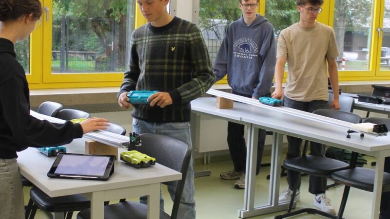Erste MINT-EC Schule im Rhein-Kreis Neuss: Pascal-Gymnasium erhält bundesweite Auszeichnung für Naturwissenschaften