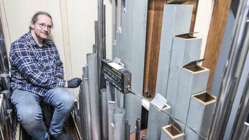 Neue Orgel für St. Clemens: In Kapellen pfeift es aus allen Registern