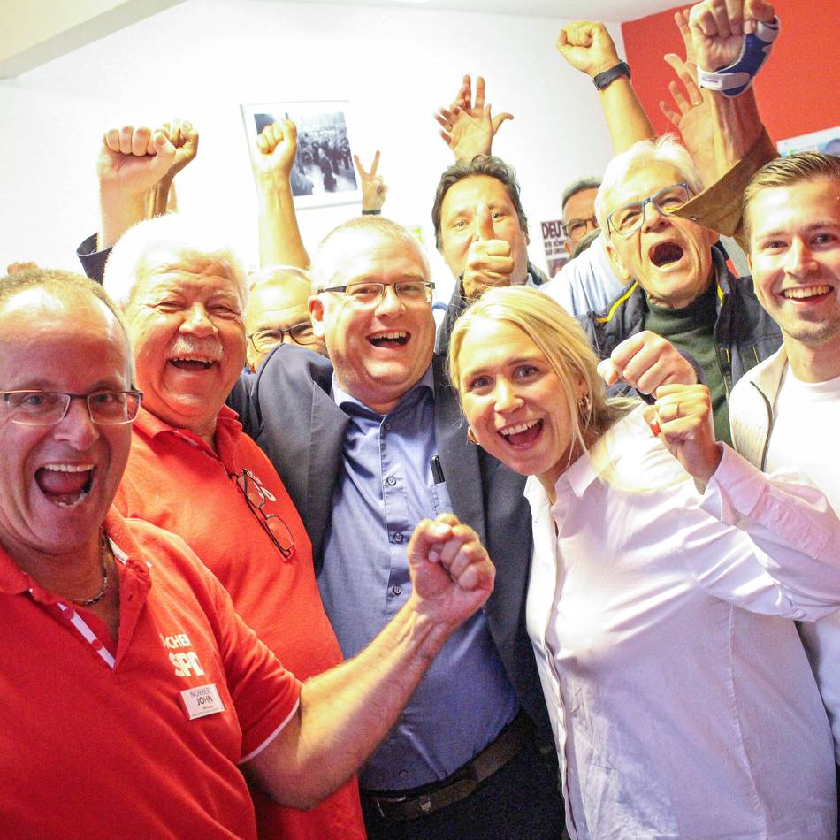 Neuer Bürgermeister: Politik-Newcomer Philipp Sieben gewinnt das Jüchener Rathaus