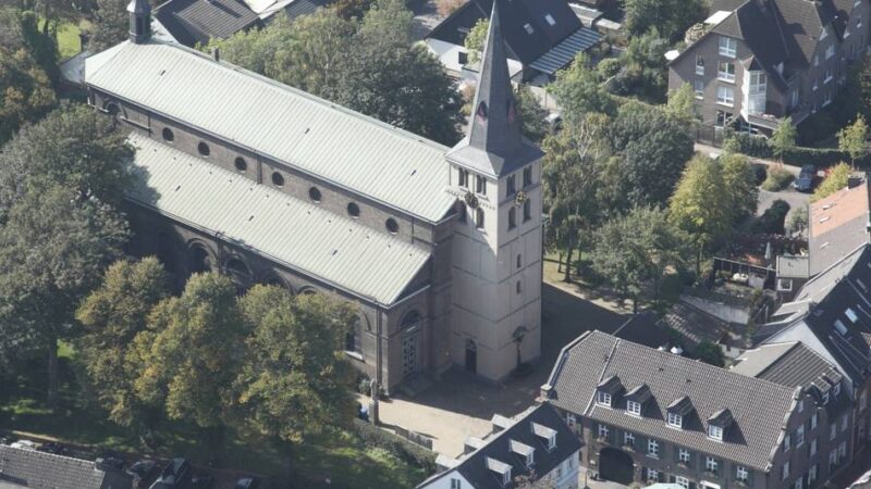 Meerbusch von oben: Luftbildausstellung im Alten Güterbahnhof
