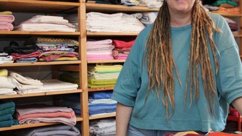 Neusser Unternehmerin betreibt nachhaltiges Label: „Ich will ein Beispiel sein, was man im Kleinen verändern kann“