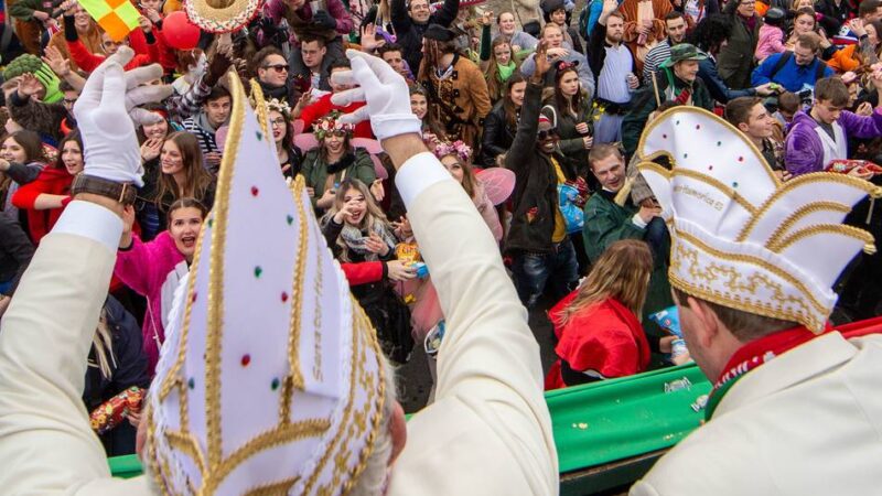 Nelkensamstagszug 2026 in Moers: Das kostet die Rückkehr zur alten Zugstrecke
