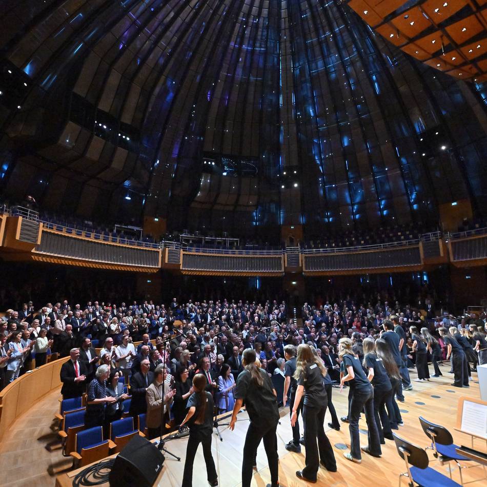 Große Feier in der Tonhalle: 200 Jahre Stadtsparkasse Düsseldorf – „alle Höhen und Tiefen der Geschichte begleitet“