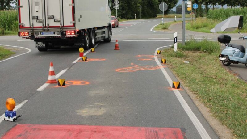 Unfallkreuzung in Kevelaer: „Es wird dort weitere Unfälle geben“ – verletzte Rollerfahrerin warnt vor Sicherheitshuckeln
