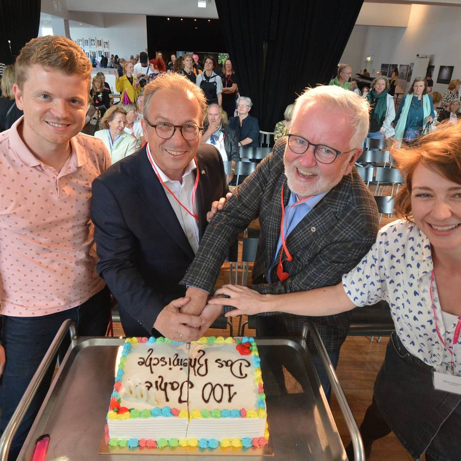 Rheinisches Landestheater in Neuss feiert 100 Jahre: Ein Geburtstagsfest mit vielen Überraschungen