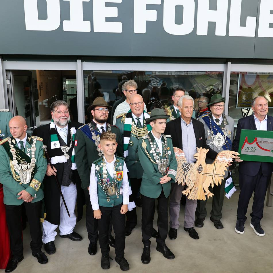 Bundesfest 2025 in Mönchengladbach: Döp döp döp! Borussia-Präsident begrüßt Majestäten aus ganz Deutschland im Stadion