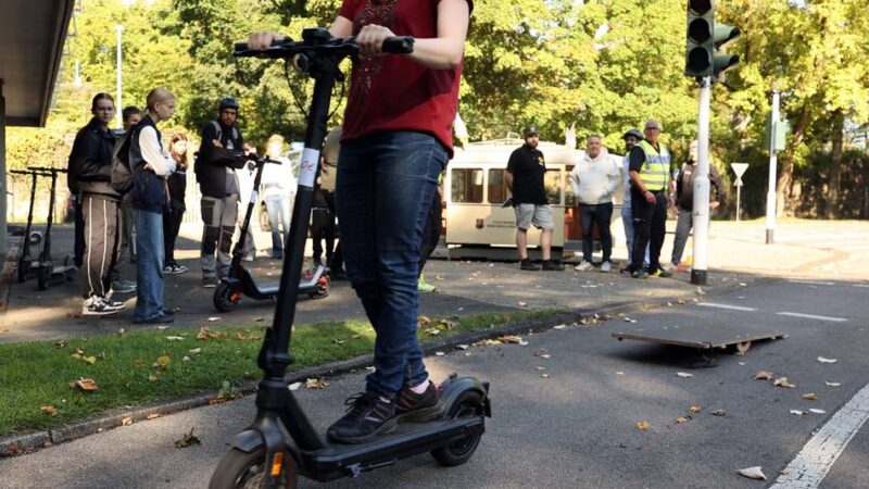 Verkehr in Mönchengladbach: Worauf E-Scooter-Fahrer achten sollten