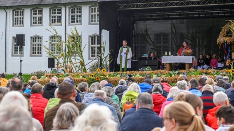 Niederrheinisches Freilichtmuseum in Grefrath: Rund 2500 Besucher beim Bauernmarkt